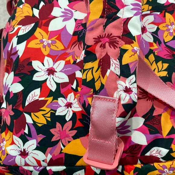 🆕💗🧡Vera Bradley Utility Backpack in Recycled Cotton, Rose Floral - Picture 3 of 10